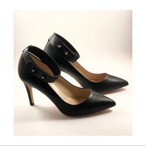 Ankle cuff pumps